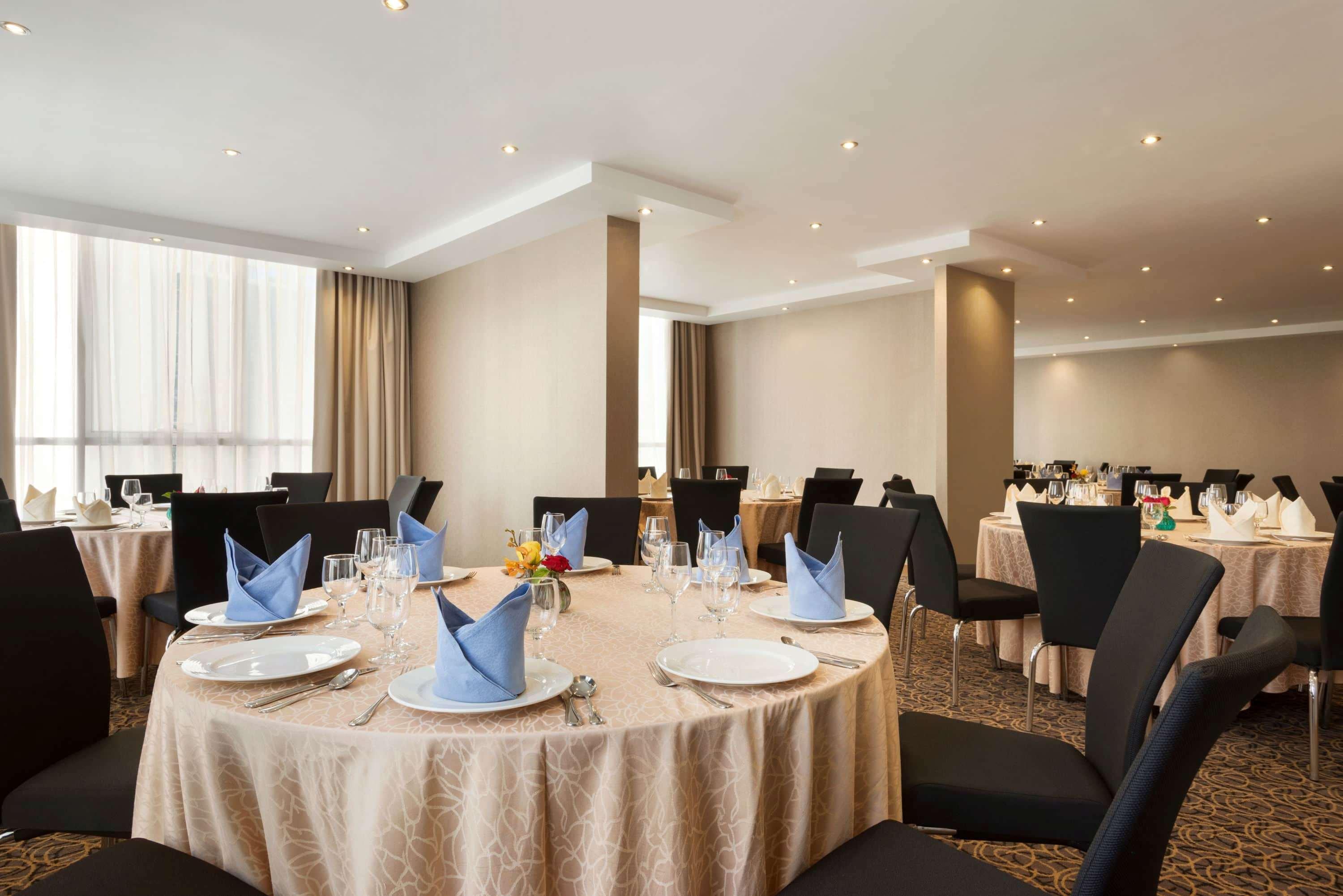 Tryp By Wyndham Abu Dhabi City Center Εξωτερικό φωτογραφία